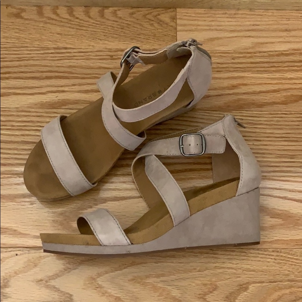 Lucky 🍀 wedge sandals
